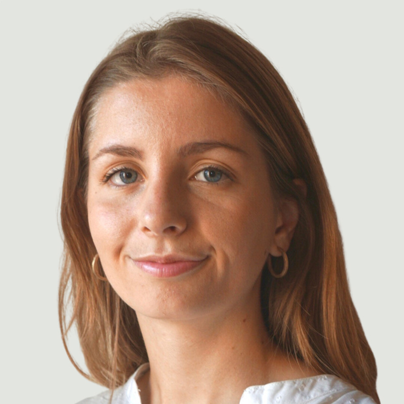 clara-vila-plainbg-800x800px.jpg