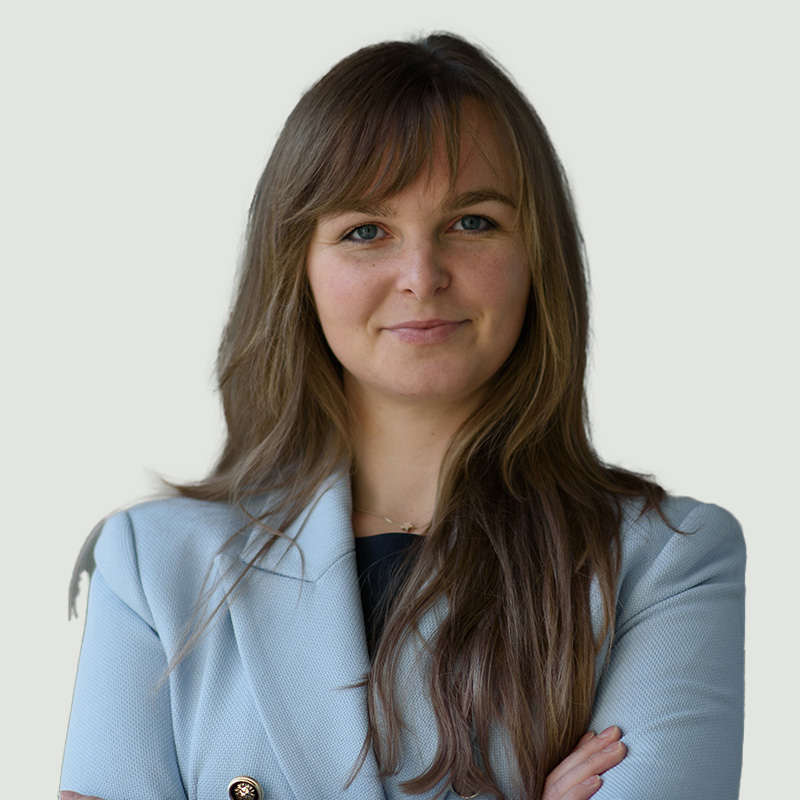 indre-tauroseviciute-ribikauske-plainbg-800x800px.jpg