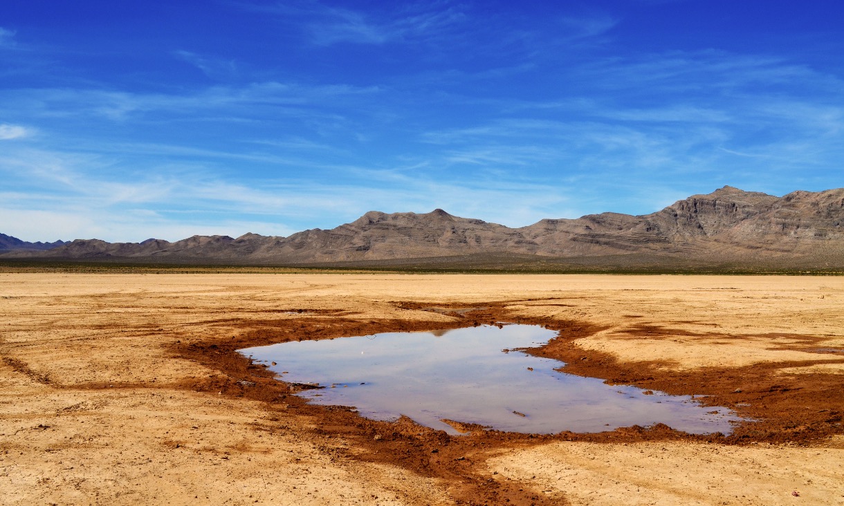 Thumbnail_Dry lake-1220_x_732.jpg